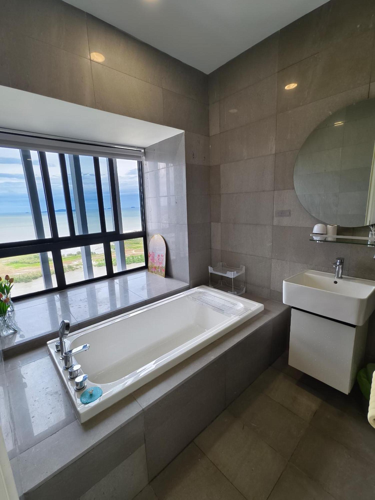 Apartment Imperio Bathtub At Town-near Jonker Street