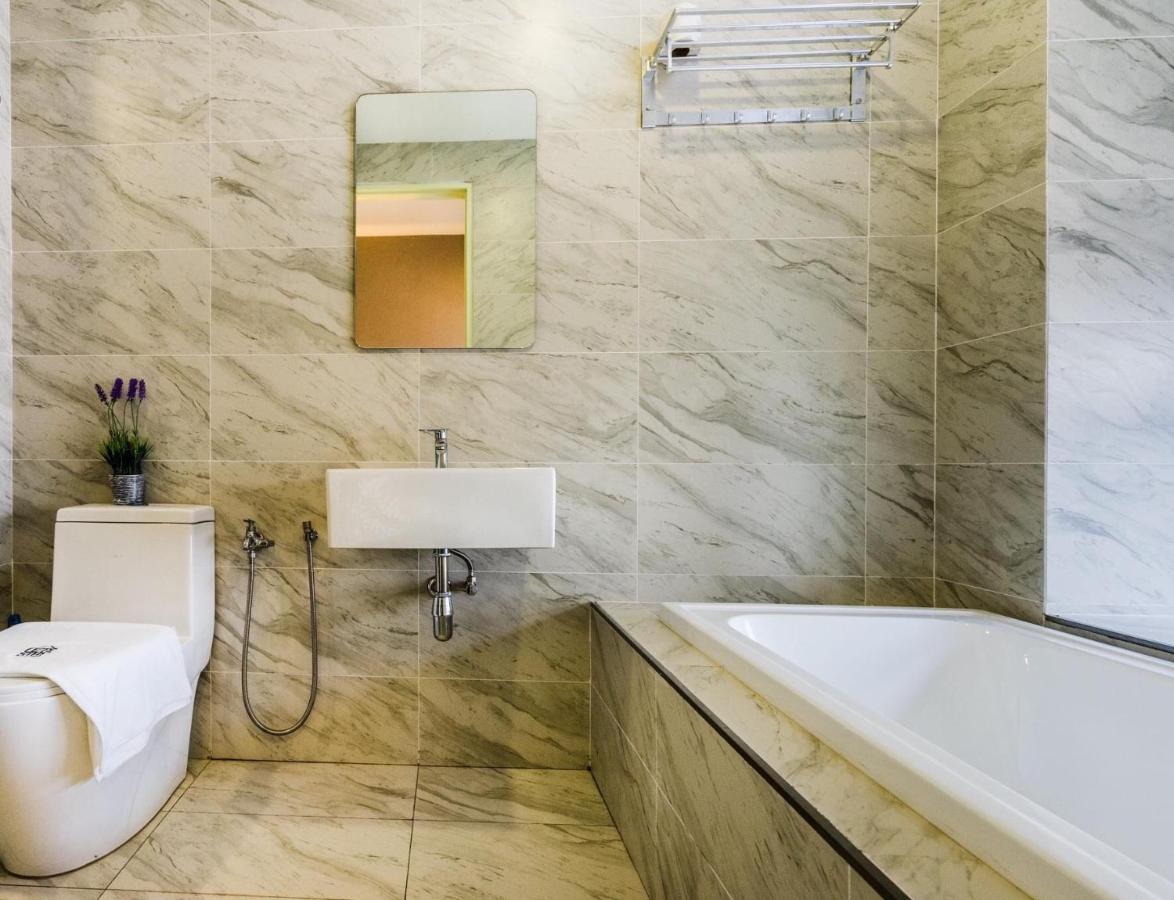 Imperio Bathtub At Town-near Jonker Street Pangsapuri