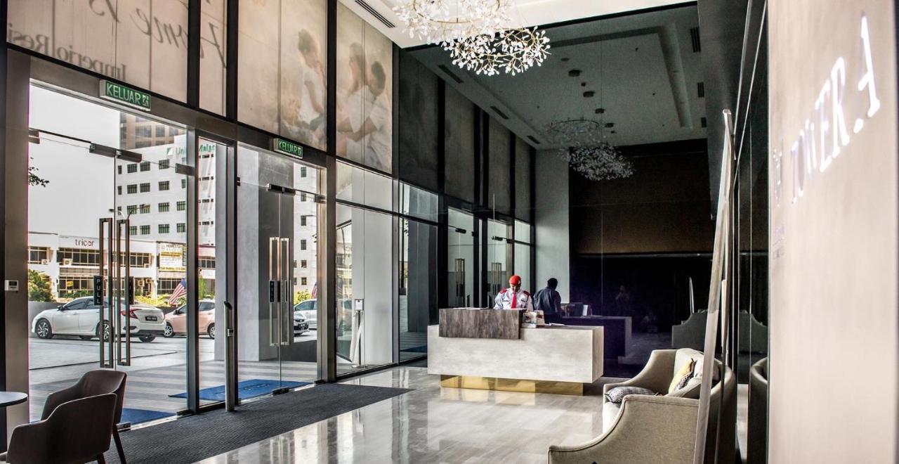 Imperio Bathtub At Town-near Jonker Street *