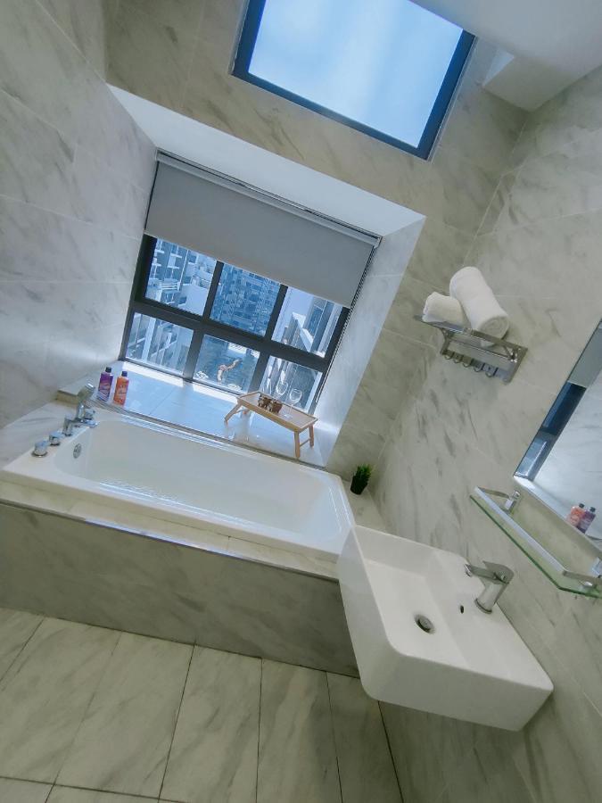 Imperio Bathtub At Town-near Jonker Street Apartment *