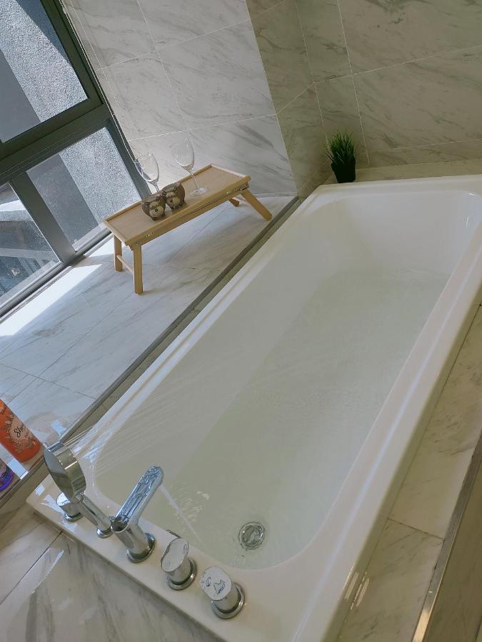 Imperio Bathtub At Town-near Jonker Street