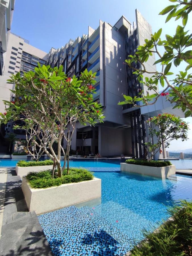Imperio Bathtub At Town-near Jonker Street *